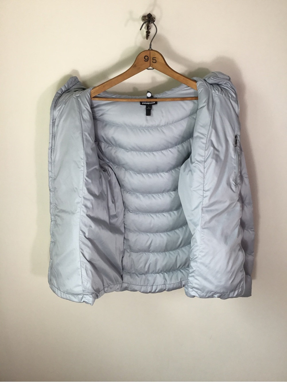 Patagonia Women’s Gray Downtown Loft 600 Down Water Repellent Coat Size L - Picture 9 of 9